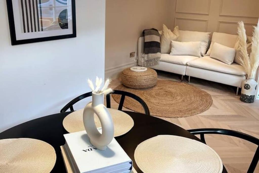 Apartament Courtyard Garden, Beautifully Finished Flat - Ba1 Bath Zewnętrze zdjęcie