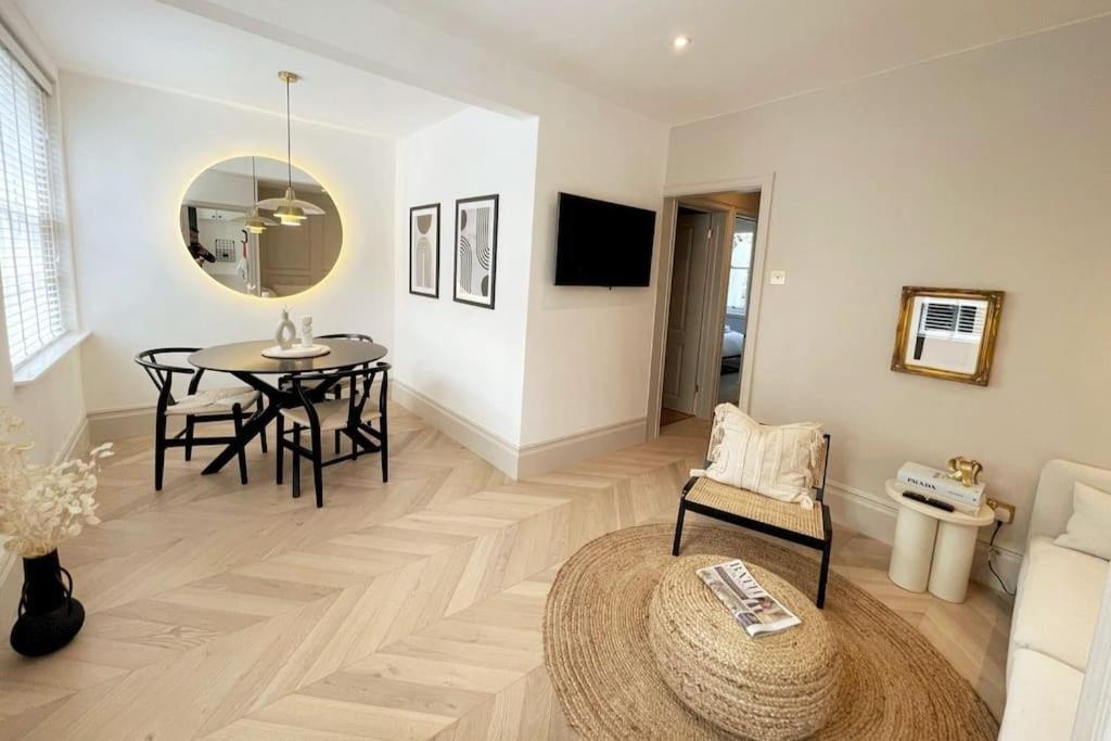 Apartament Courtyard Garden, Beautifully Finished Flat - Ba1 Bath Zewnętrze zdjęcie